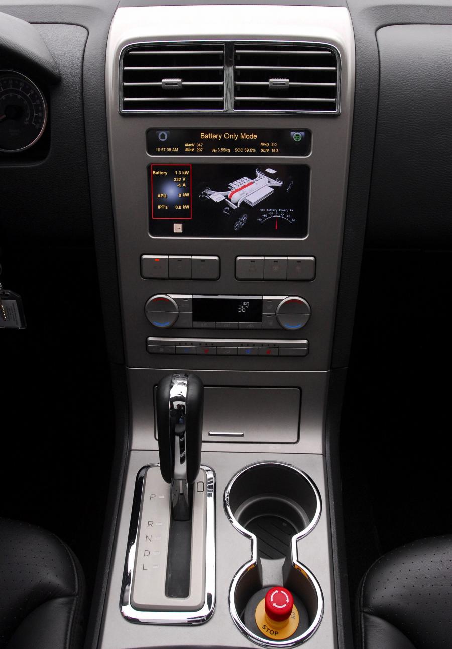  Ford Edge HySeries Plug In Hybrid 2007 года  (фото 11 из 27)